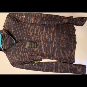 WOMEN’S NIKE PULLOVER